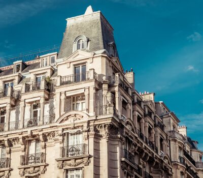 Les styles les plus populaires intègrent des modénatures